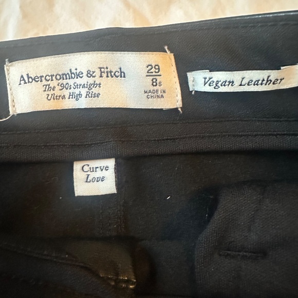 Abercrombie and Fitch Curve Love Black Vegan Leather 90s Straight Pant 29 / 8 S - Picture 2 of 4